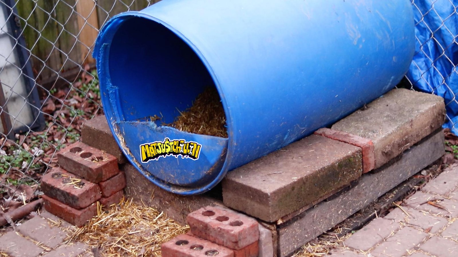 You are currently viewing How to Insulate a Barrel Dog House: Cozy Canine Tips